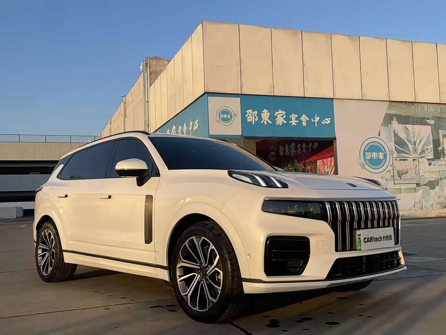 Lynk & Co 09