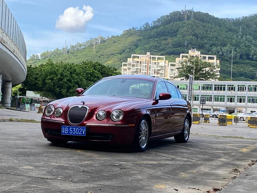 Jaguar S-TYPE