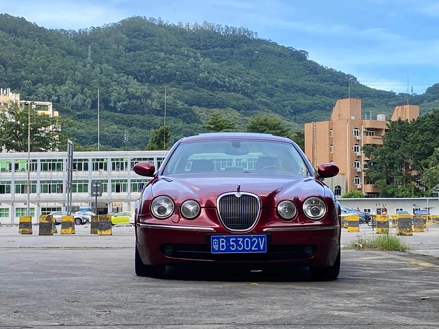 Jaguar S-TYPE