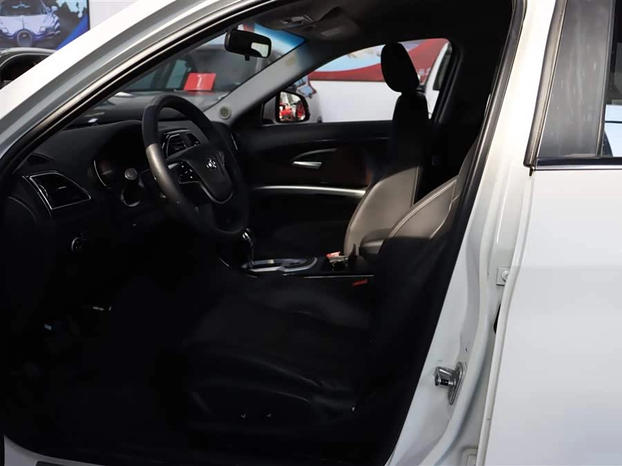 BAIC Saab D70