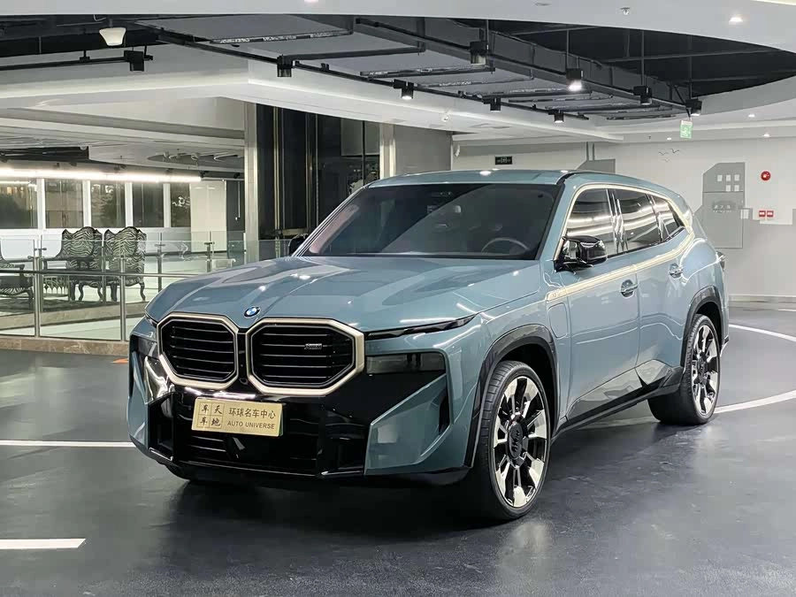 BMW XM