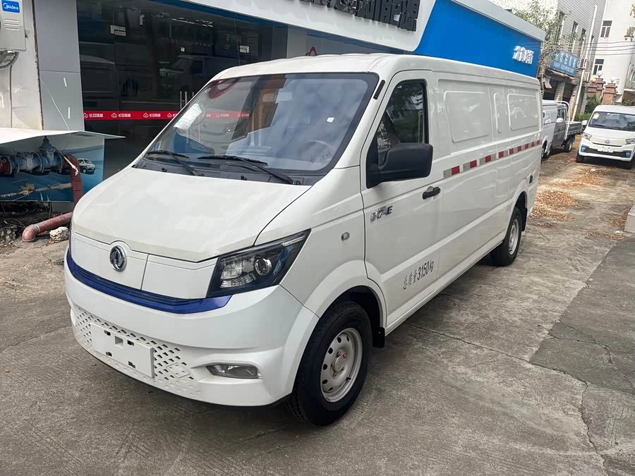 Dongfeng Yufeng EM27