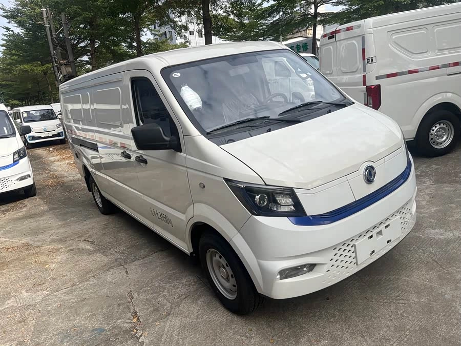 Dongfeng Yufeng EM27