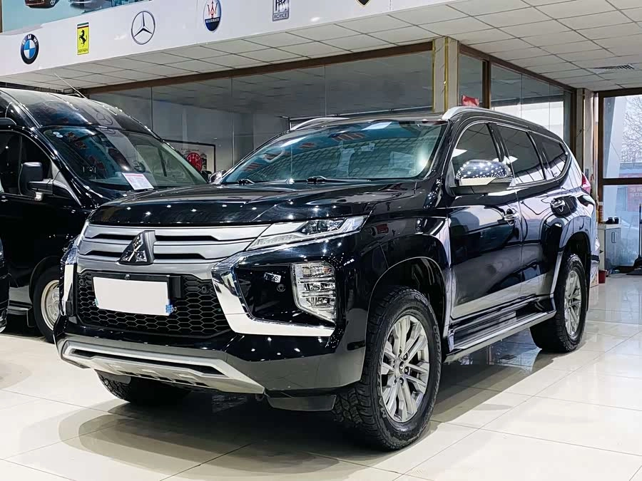 Mitsubishi Pajero Sport