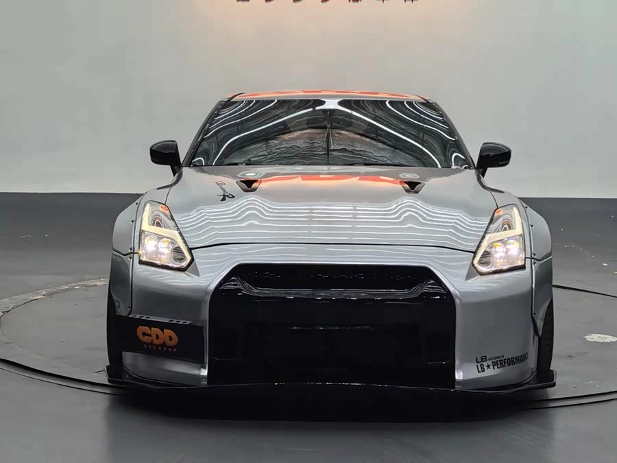 Nissan GT-R