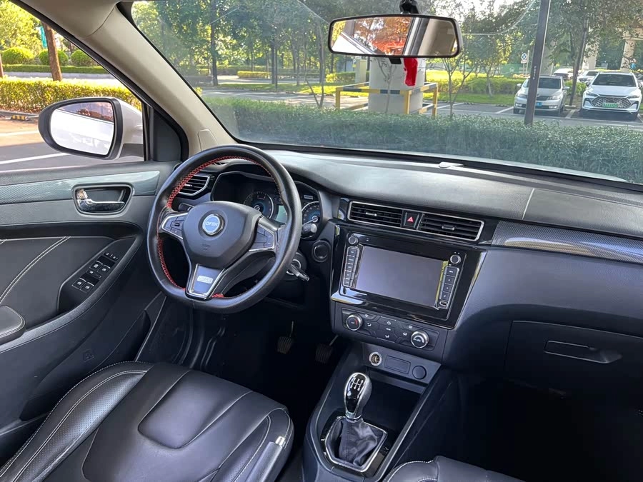 Dongfeng Fengguang 580