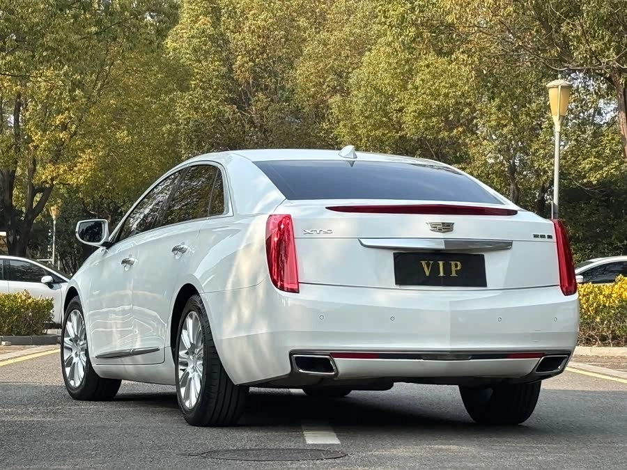 Cadillac XTS