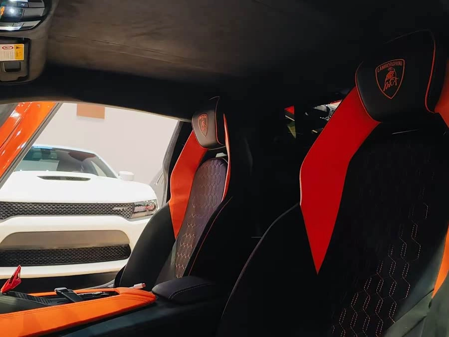 Lamborghini Revuelto