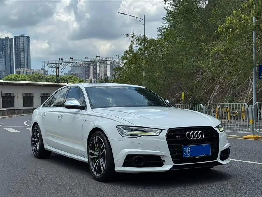 Audi S6