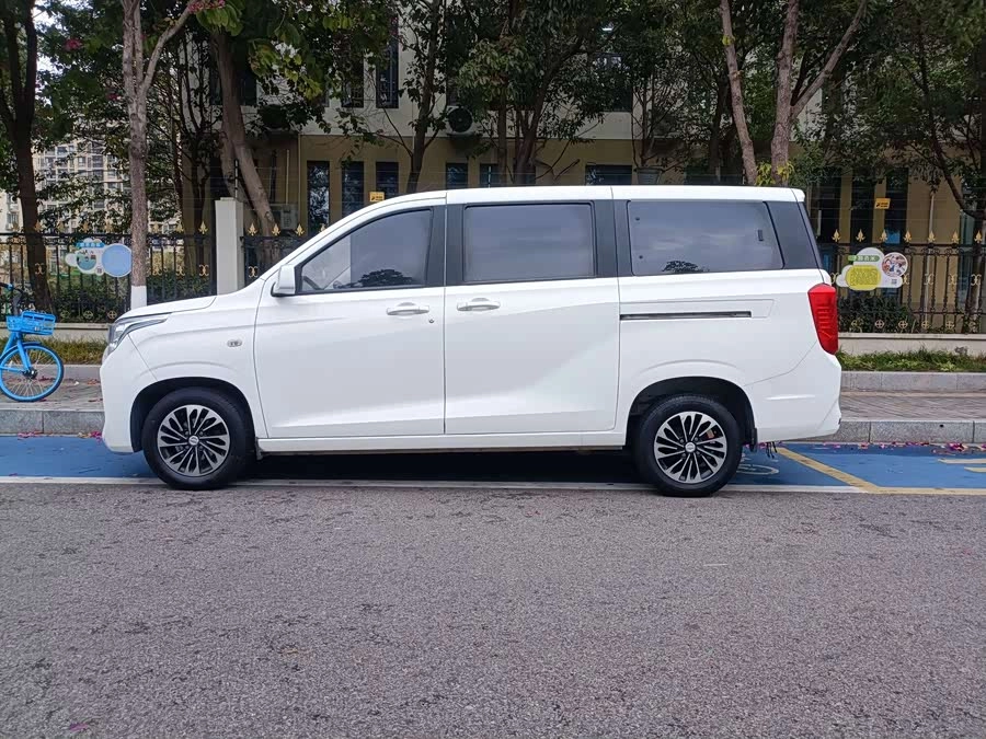 Dongfeng Fengguang 380