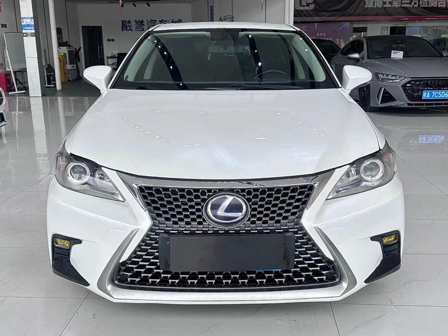 Lexus CT