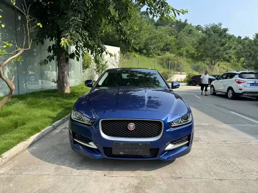 Jaguar XE