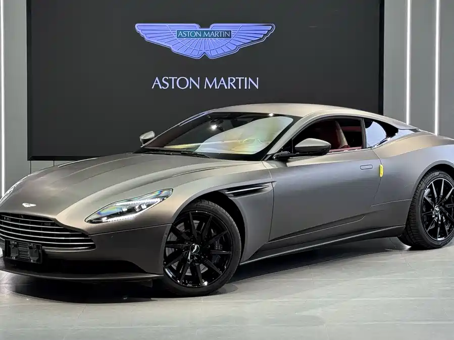 Aston Martin DB11