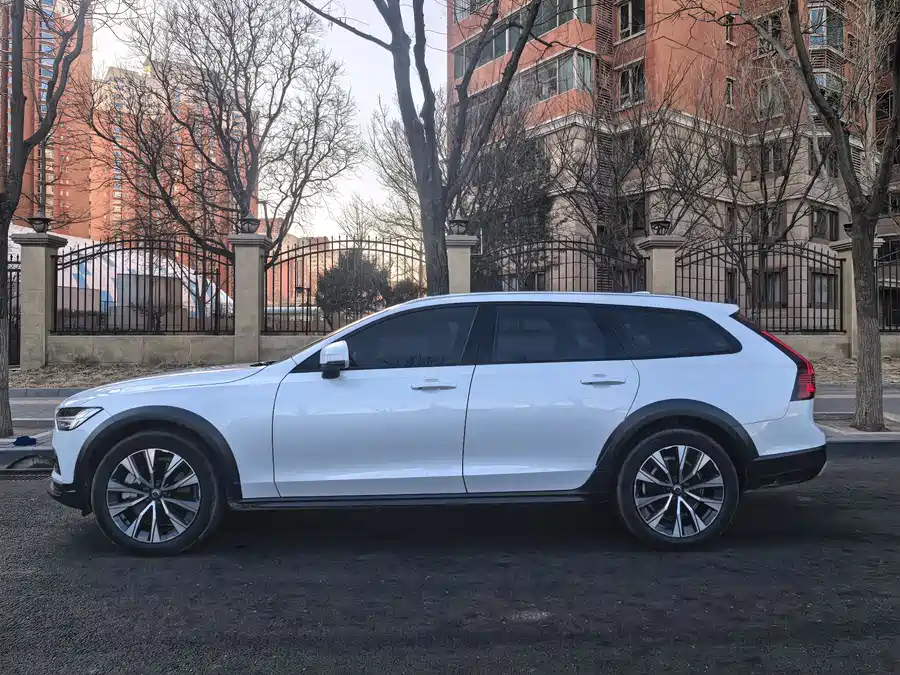 Volvo V90