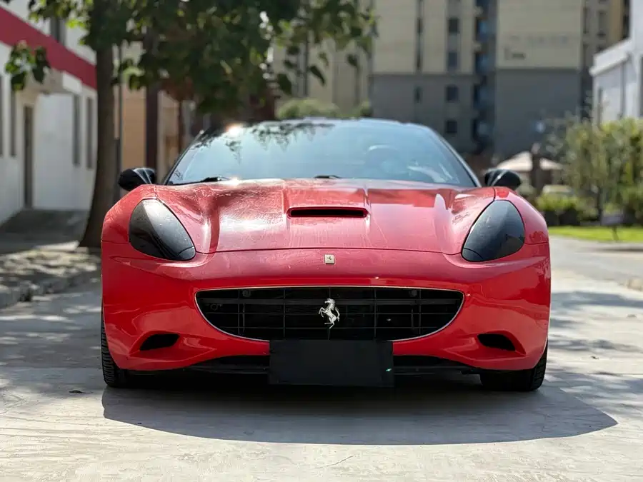 Ferrari California T