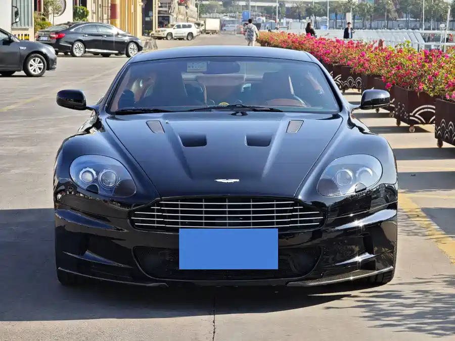 Aston Martin DBS