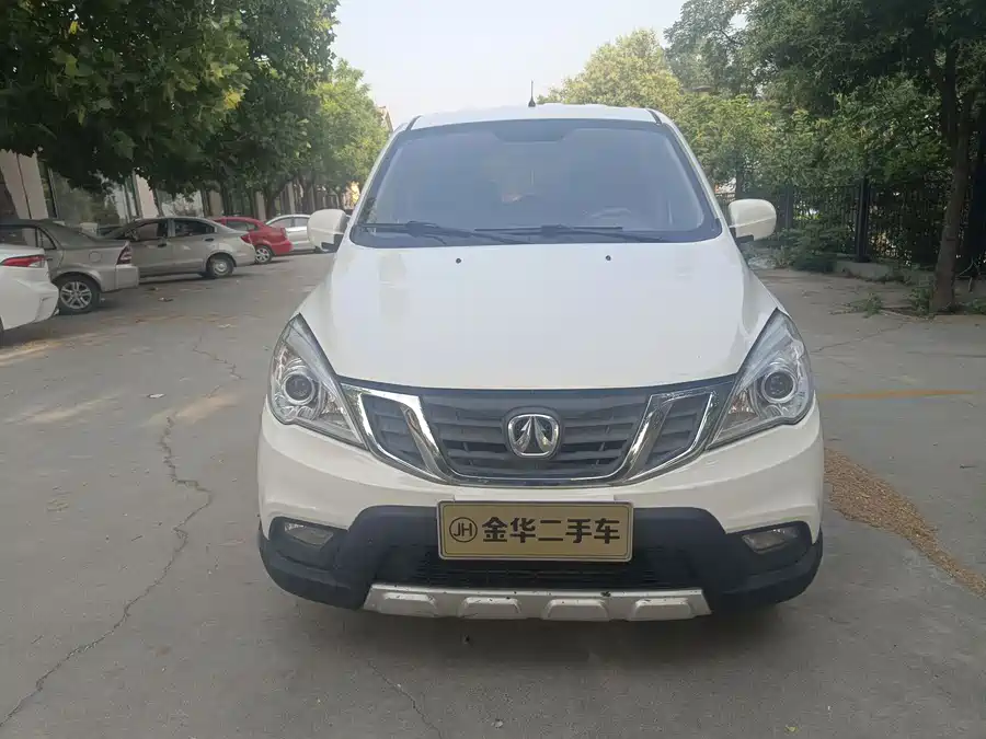 BAIC M20