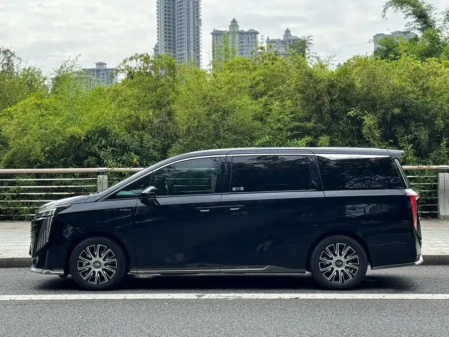 GAC Trumpchi E9