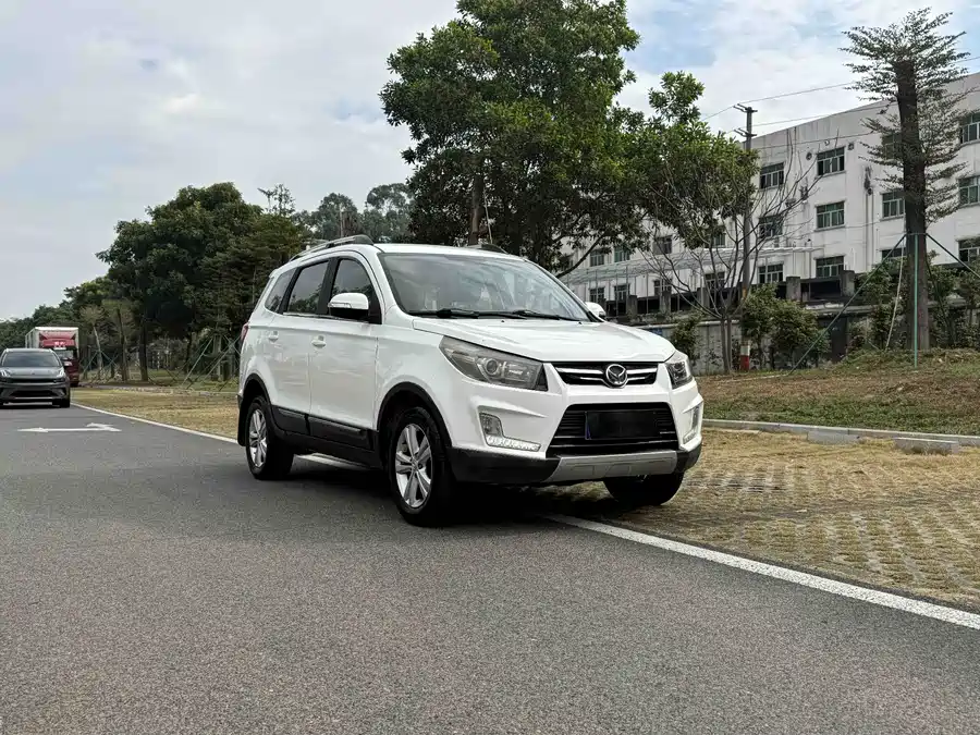 BAIC S3