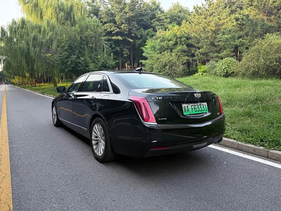Cadillac CT6 PLUG-IN