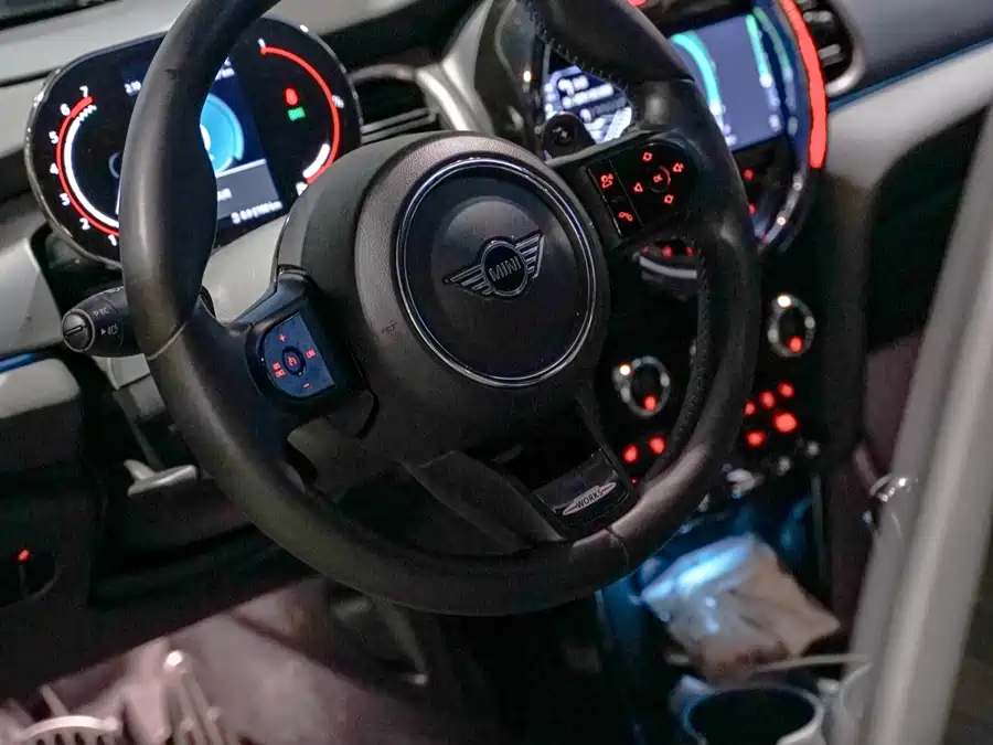 MINI JCW