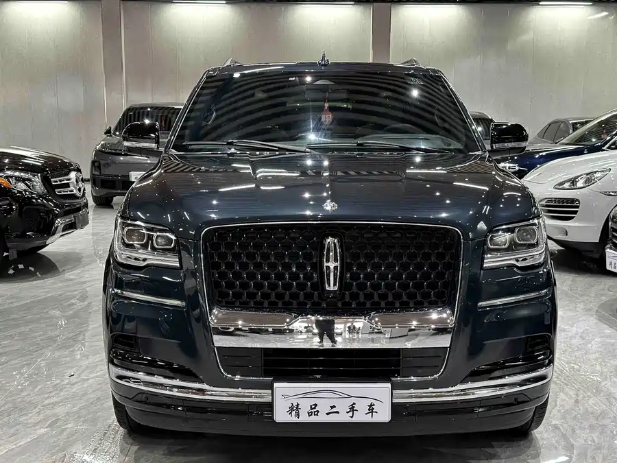 Lincoln Navigator