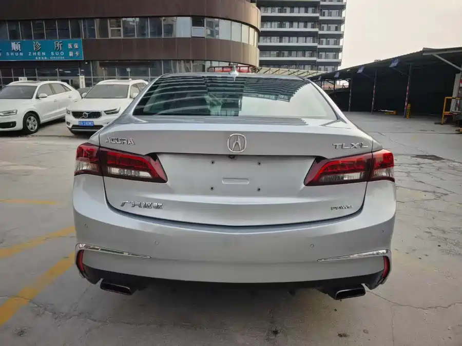 Acura TLX-L