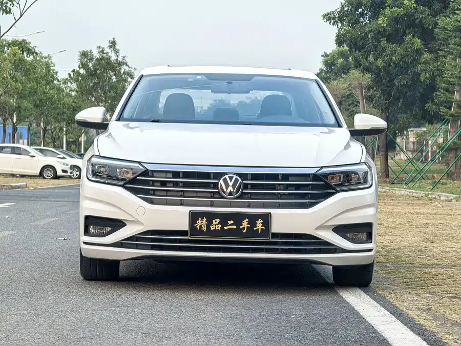 Volkswagen Sagitar