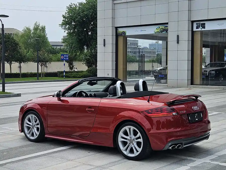 Audi TTS