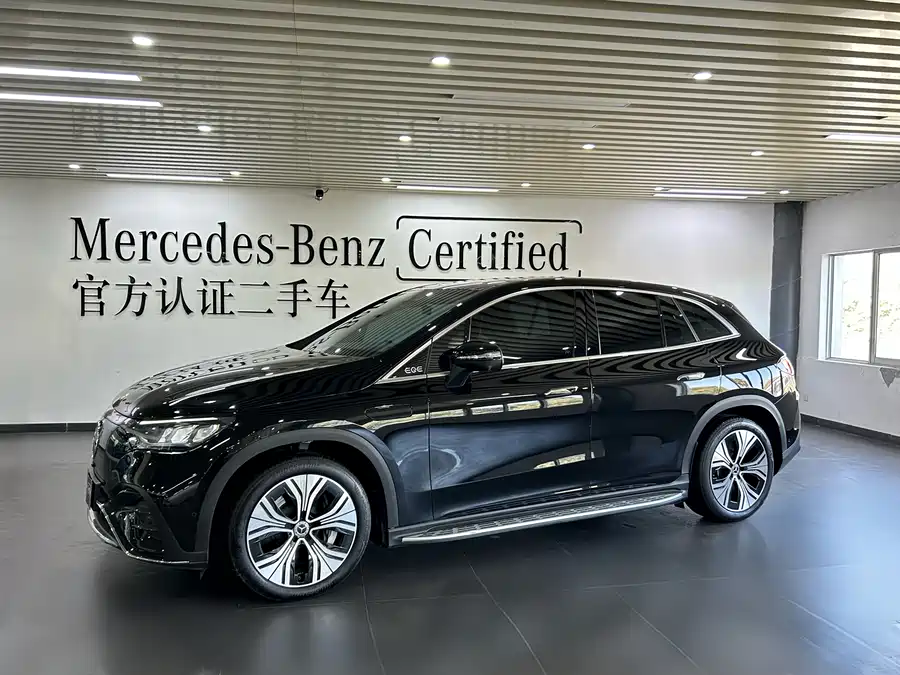 Mercedes Benz EQE SUV