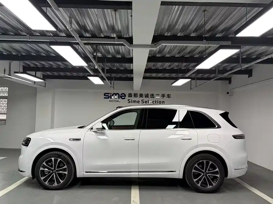 AITO Wenjie M7