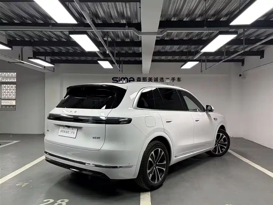 AITO Wenjie M7