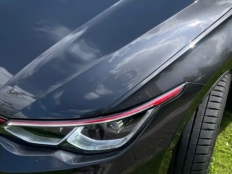 Volkswagen Golf GTI