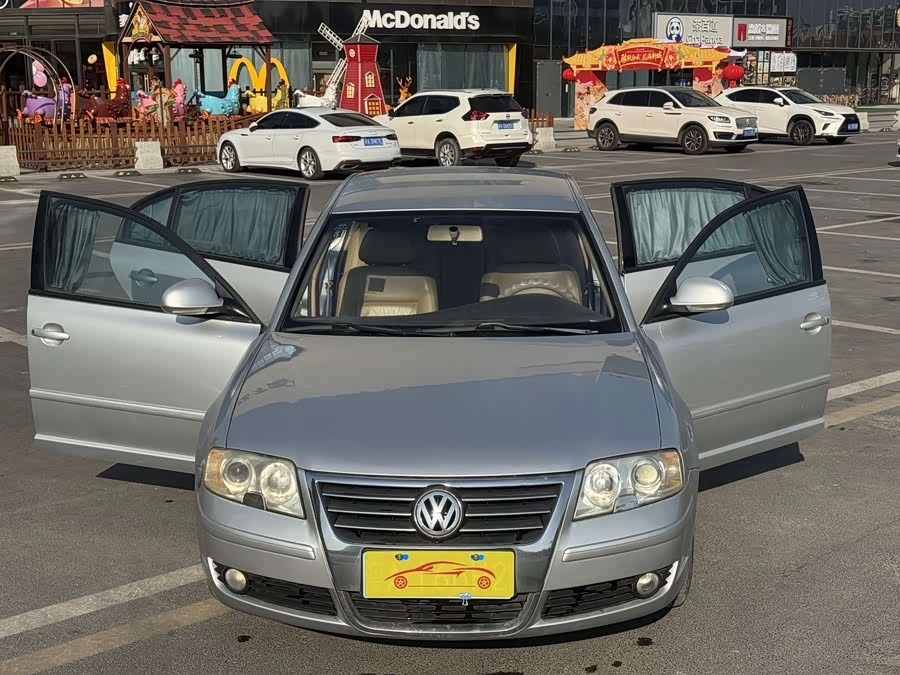 Volkswagen Passat Lingyu