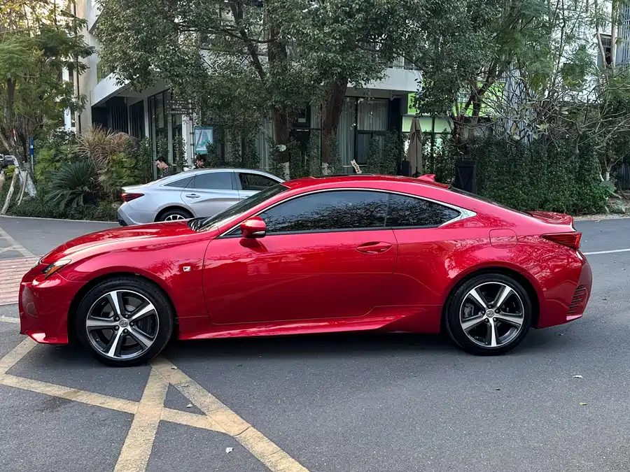 Lexus RC
