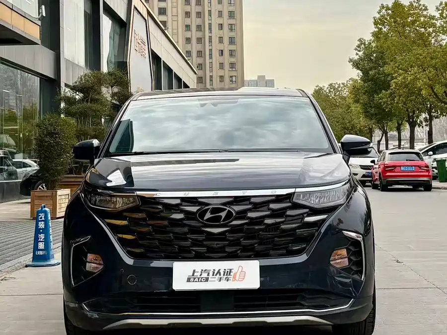 Hyundai Custo