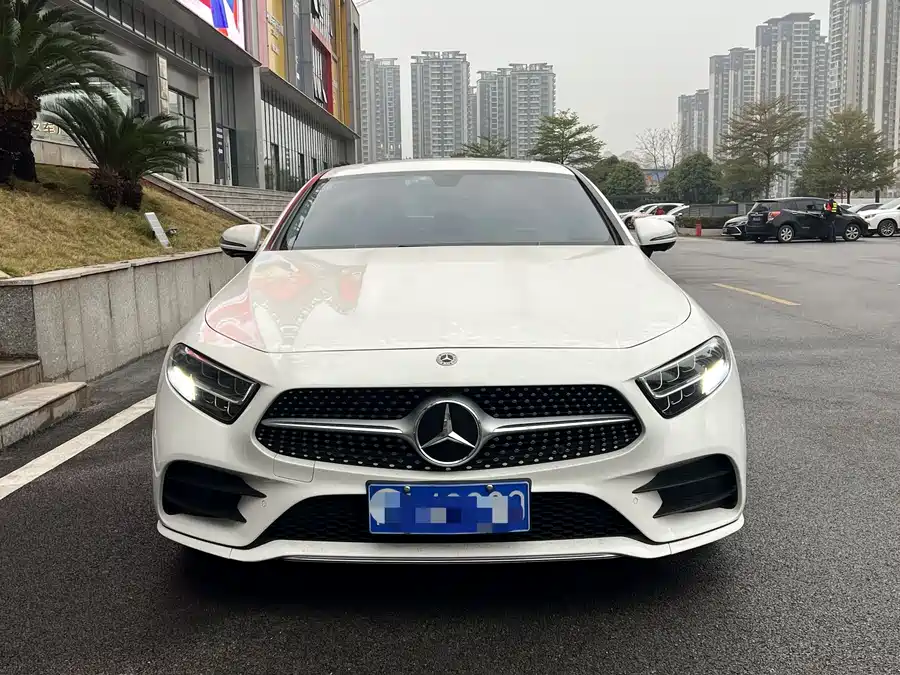 Mercedes Benz CLS