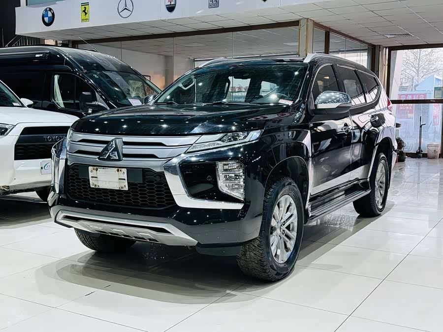 Mitsubishi Pajero Sport