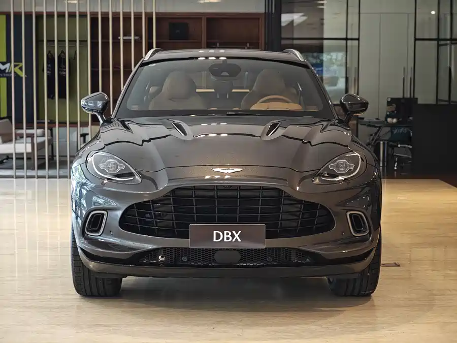 Aston Martin DBX