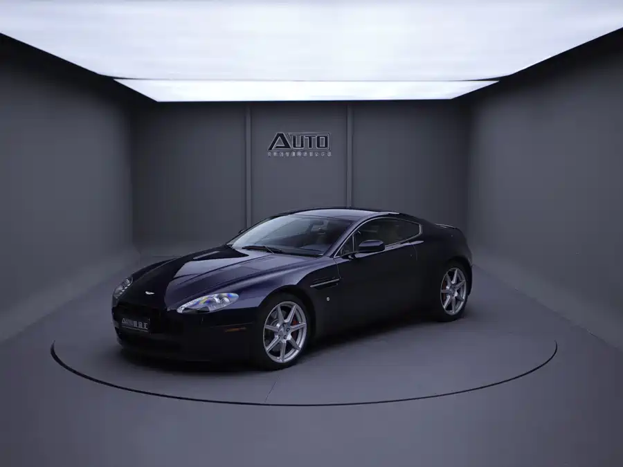 Aston Martin V8 Vantage