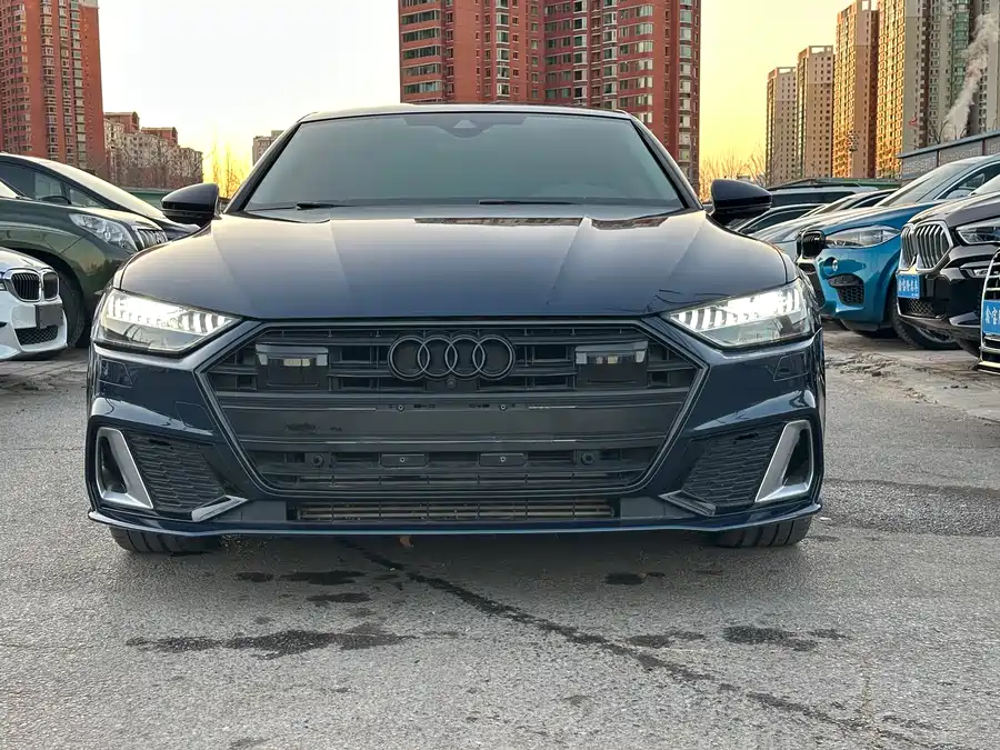 Audi A7L