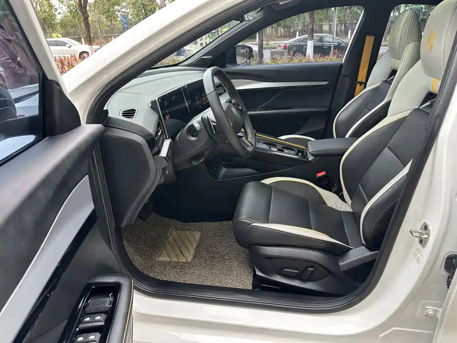 MG 5 Scorpio