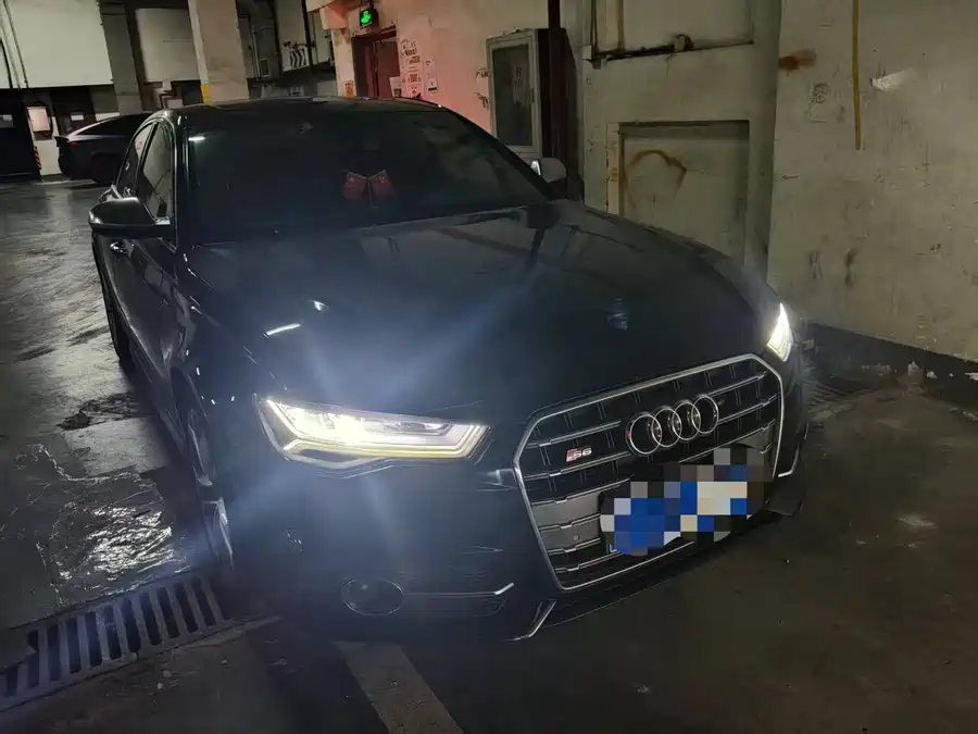 Audi S6