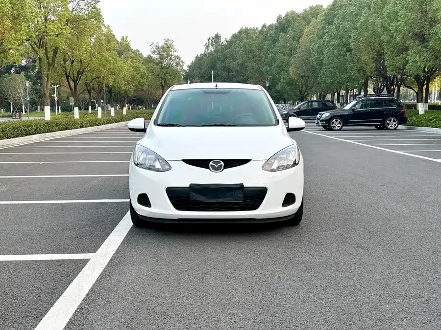 Mazda 2