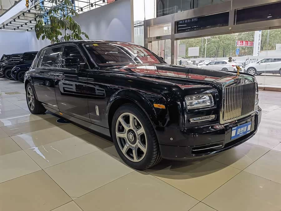 Rolls-Royce Phantom