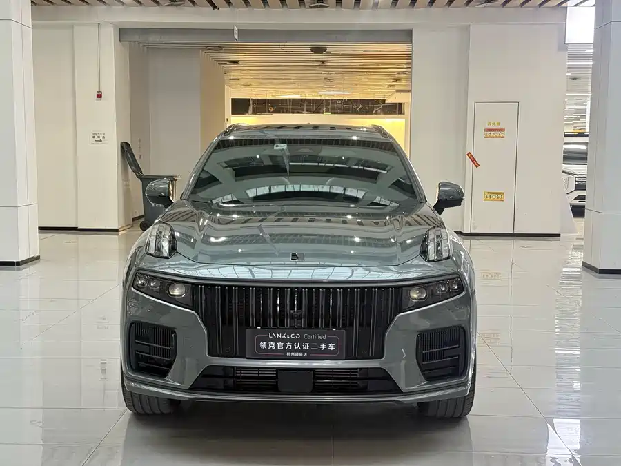 Lynk & Co 09 EM-P