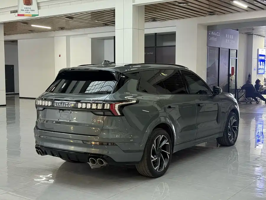 Lynk & Co 09 EM-P