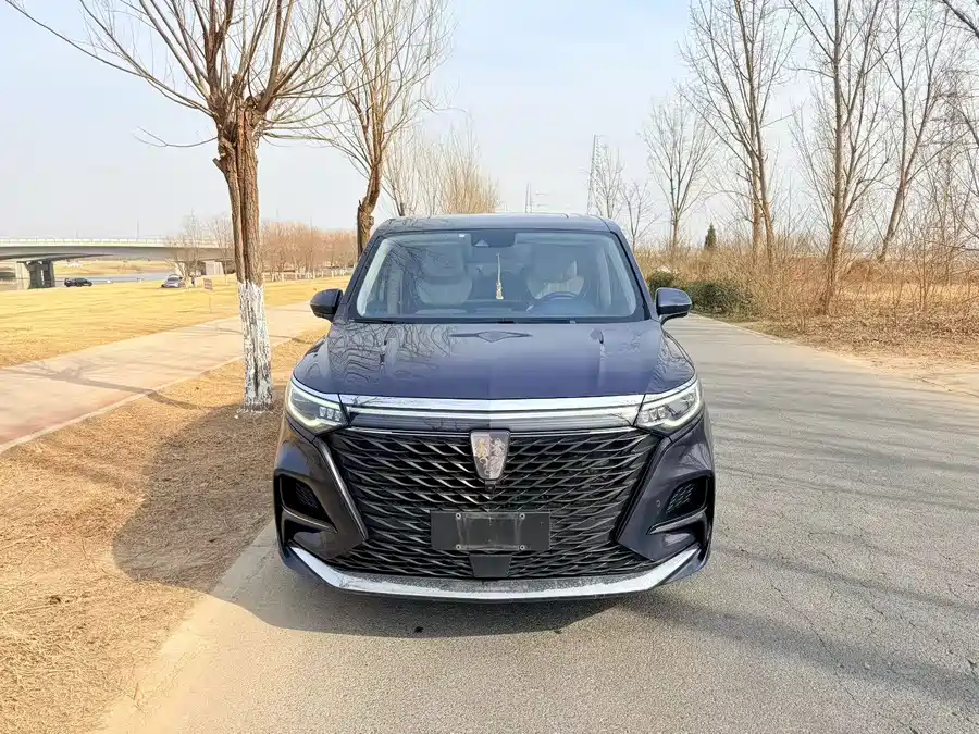 Roewe iMAX8