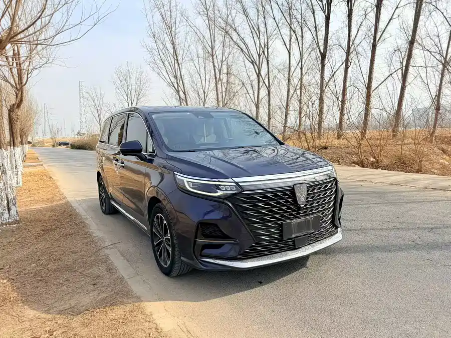 Roewe iMAX8