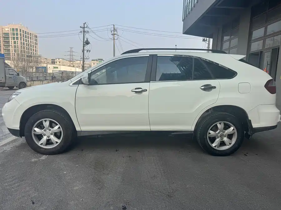 BYD S6